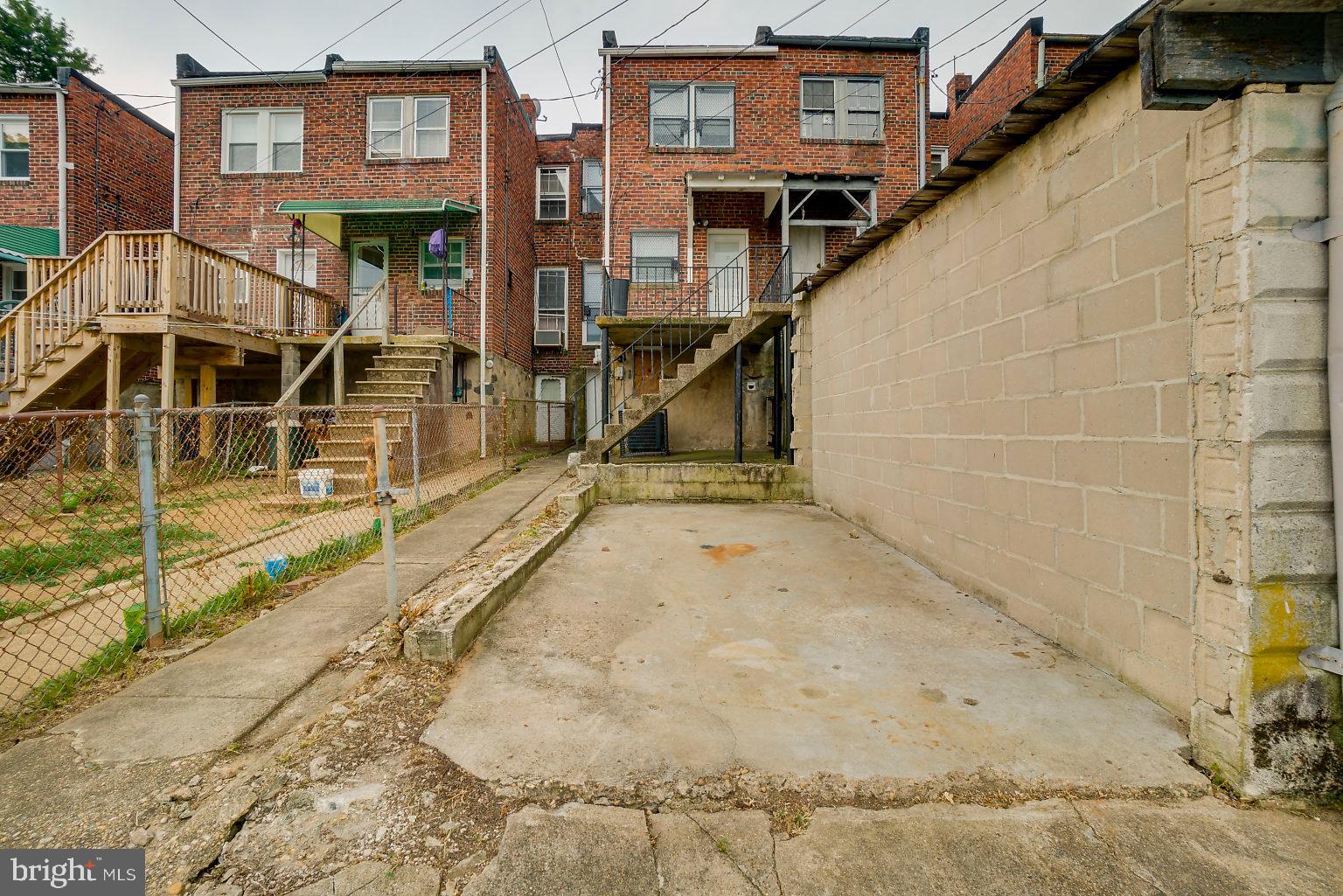 3908 Woodridge Road Baltimore, MD 21229 - Photo 35 of 38