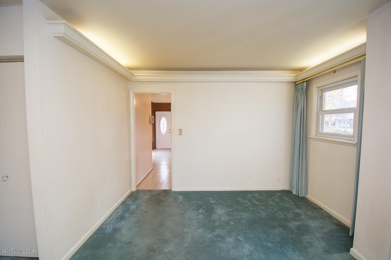 3739 Rouge Way Louisville, KY 40218 - Photo 10 of 40 Living Room