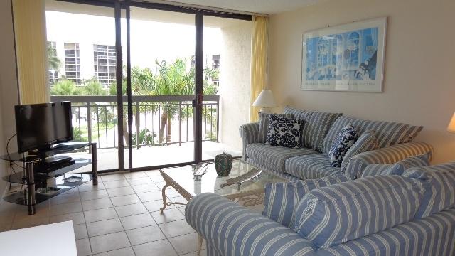 2707 North Ocean Boulevard, Unit 306D Boca Raton, FL 33431 - Photo 16 of 35 Living Area