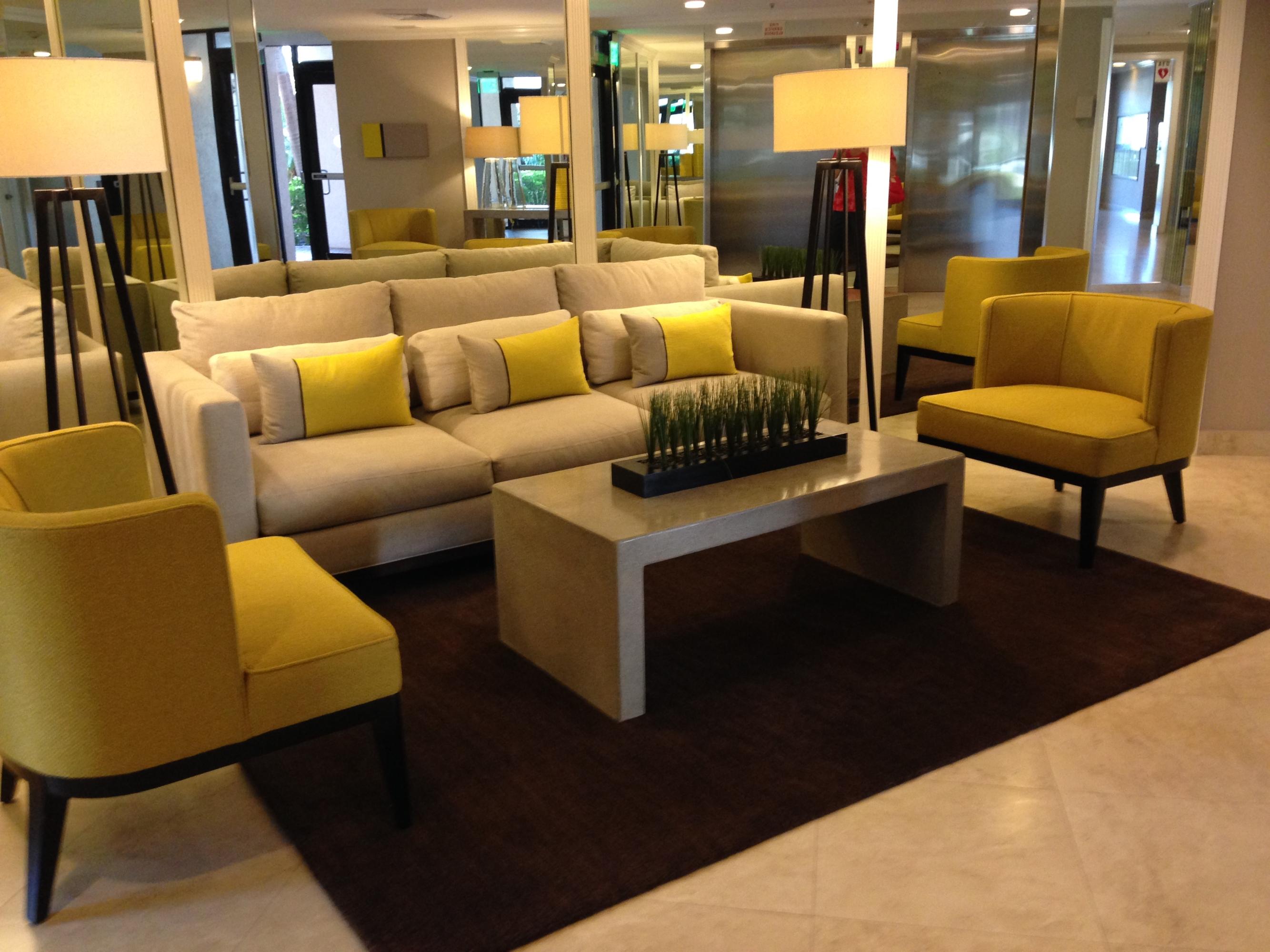 2707 North Ocean Boulevard, Unit 306D Boca Raton, FL 33431 - Photo 5 of 35 Building D Lobby