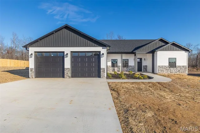 $274,999 | 255 Century Avenue, Poplar Bluff, MO 63901