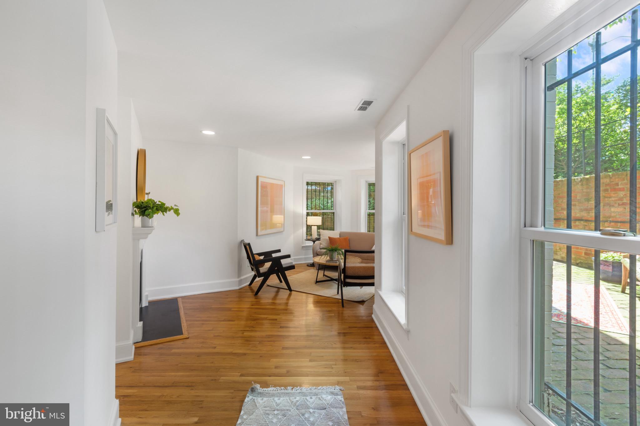 1024 Massachusetts Avenue Northeast, Unit 2 Washington, DC 20002 - Photo 4 of 37