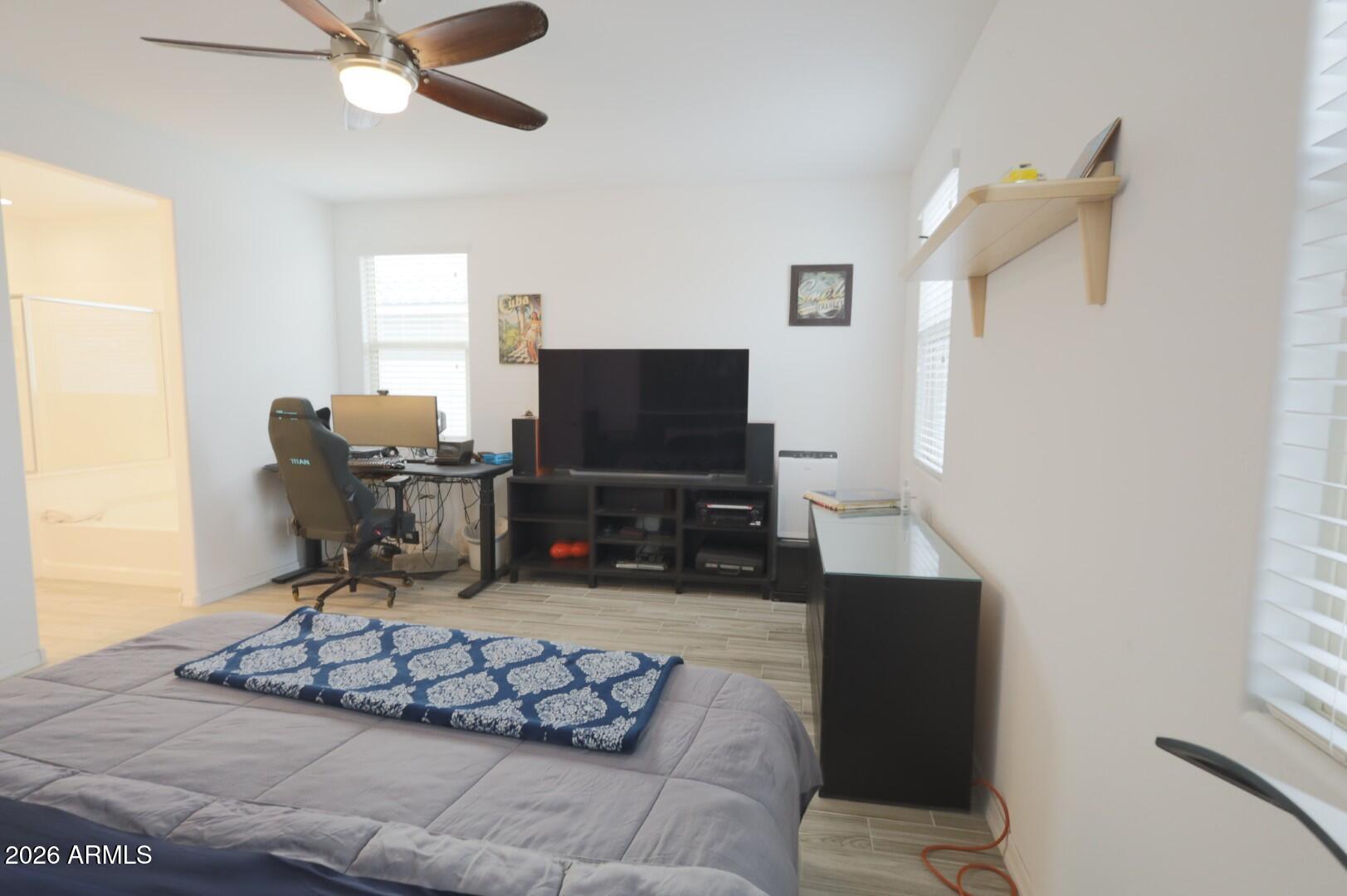 2318 East Harwell Road Phoenix, AZ 85042 - Photo 40 of 89 main bedroom