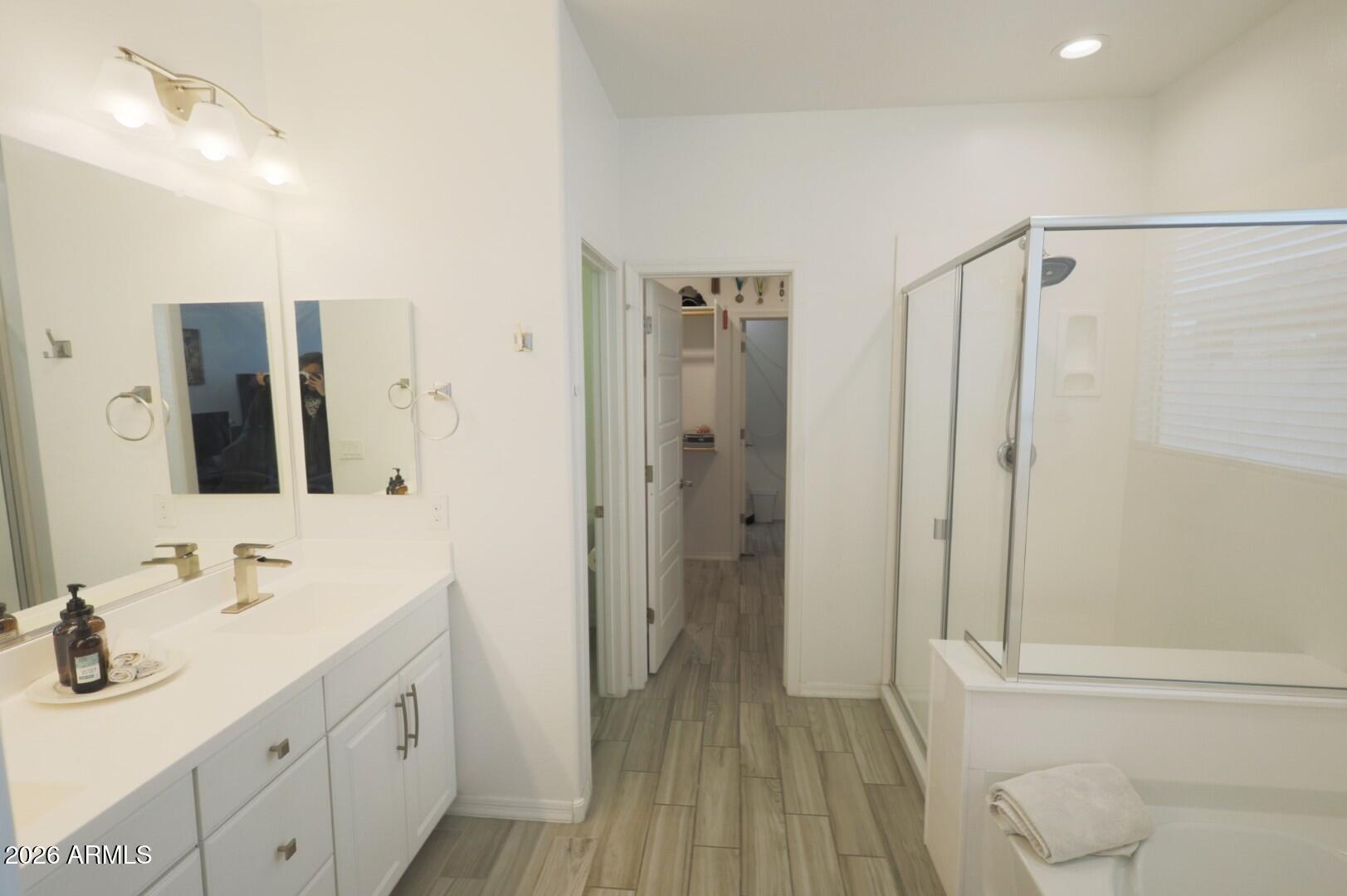 2318 East Harwell Road Phoenix, AZ 85042 - Photo 43 of 89 master bath