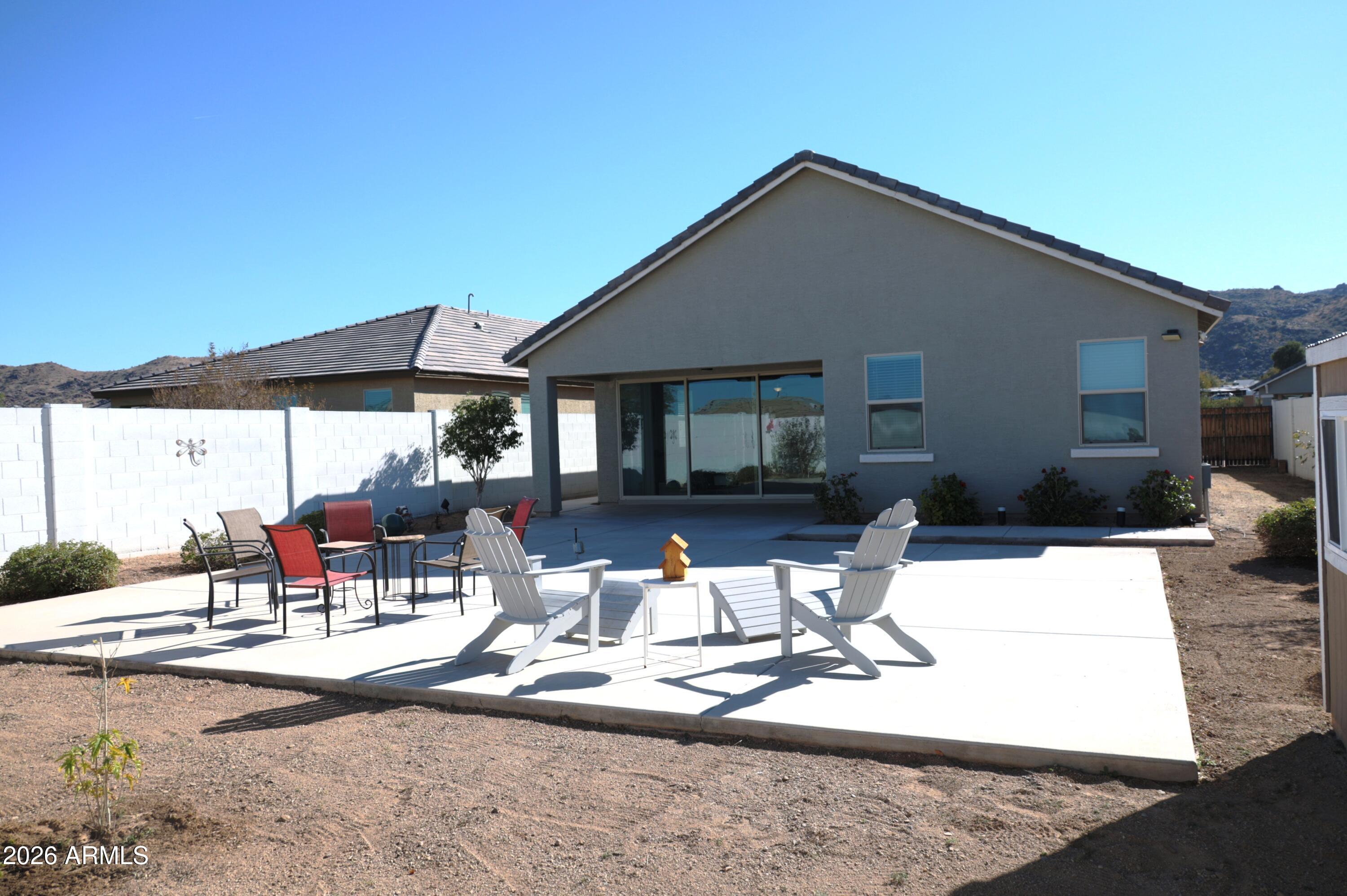 2318 East Harwell Road Phoenix, AZ 85042 - Photo 70 of 89 large backyard slab