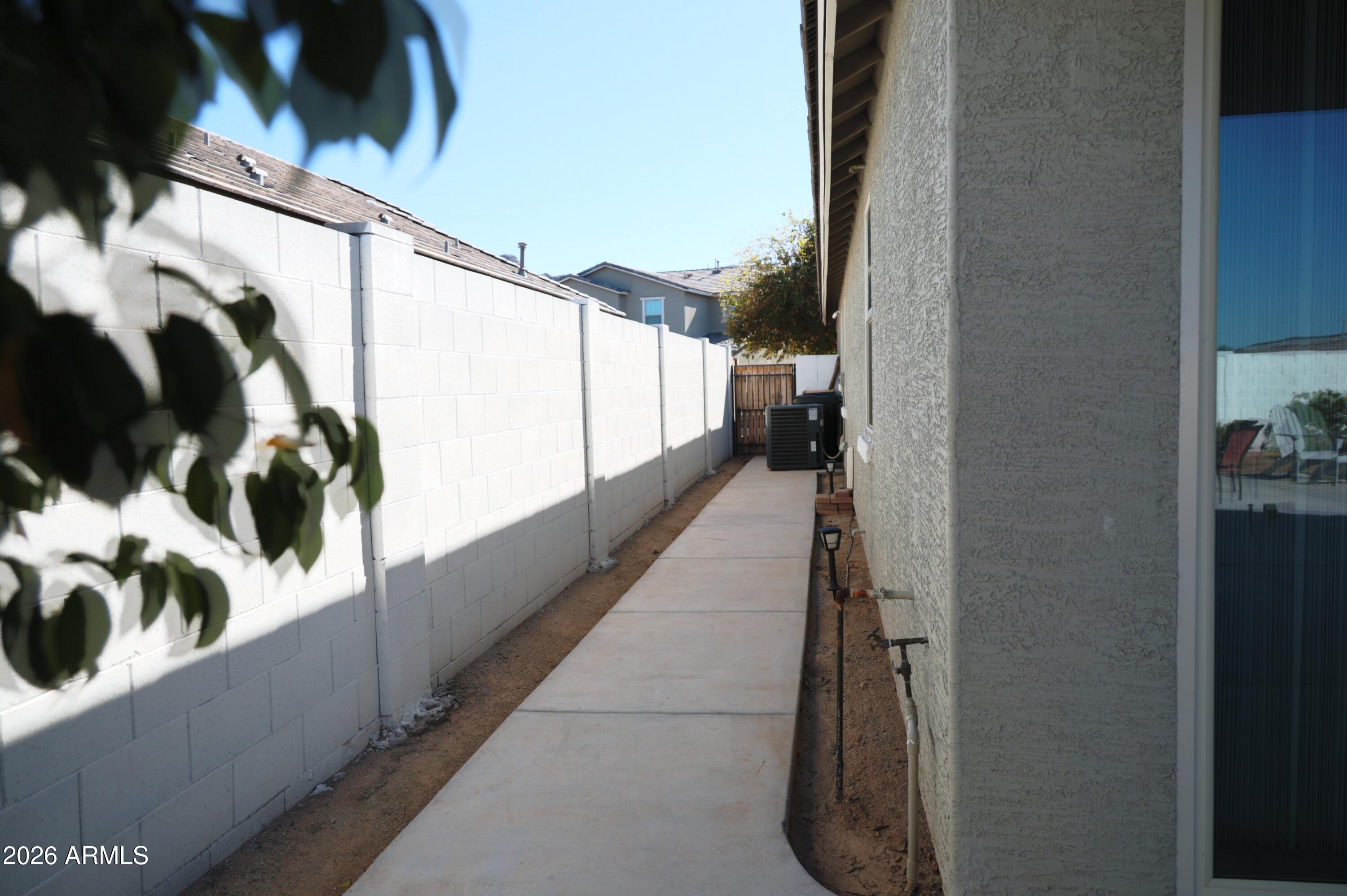 2318 East Harwell Road Phoenix, AZ 85042 - Photo 71 of 89 IMG_7379