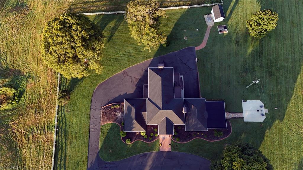 533 Crossingham Road Mount Airy, NC 27030 - Photo 2 of 49 Gallery Image 2
