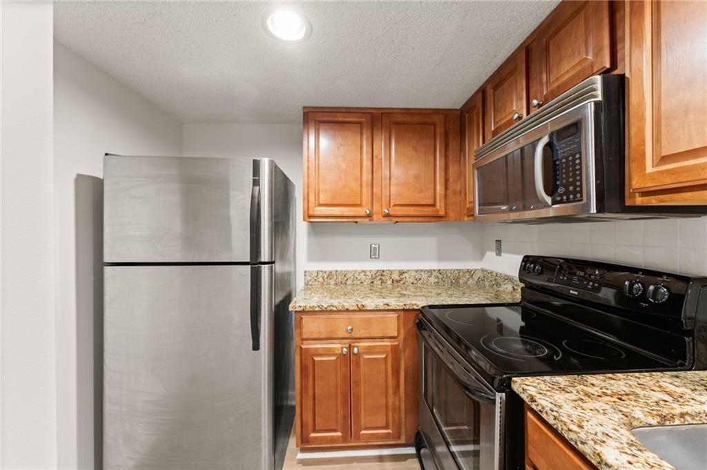 6900 Roswell Road, Unit Q17 Sandy Springs, GA 30328 - Photo 15 of 42