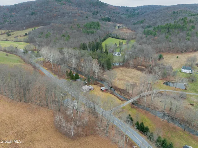 $189,900 | 403 Ashgrove Road, White Creek, NY 12816