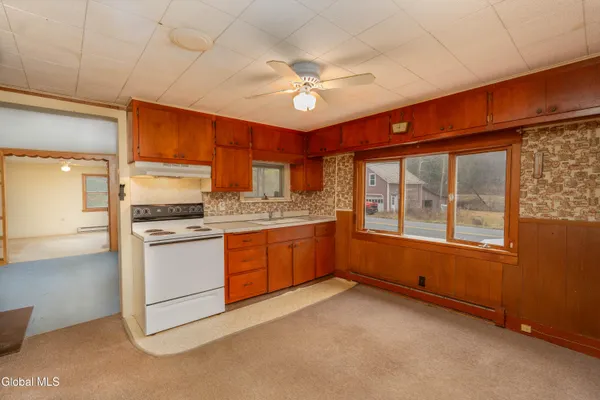 $179,900 | 403 Ashgrove Road, White Creek, NY 12816