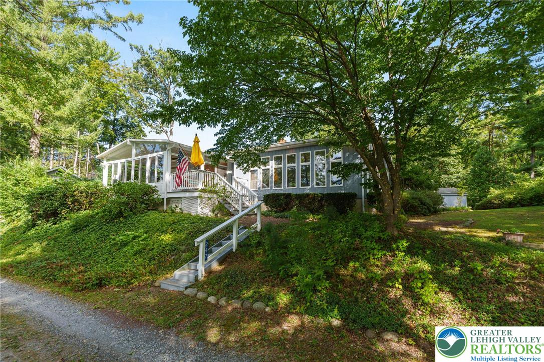 247 Echo Road Saylorsburg, PA 18353 - Photo 4 of 61