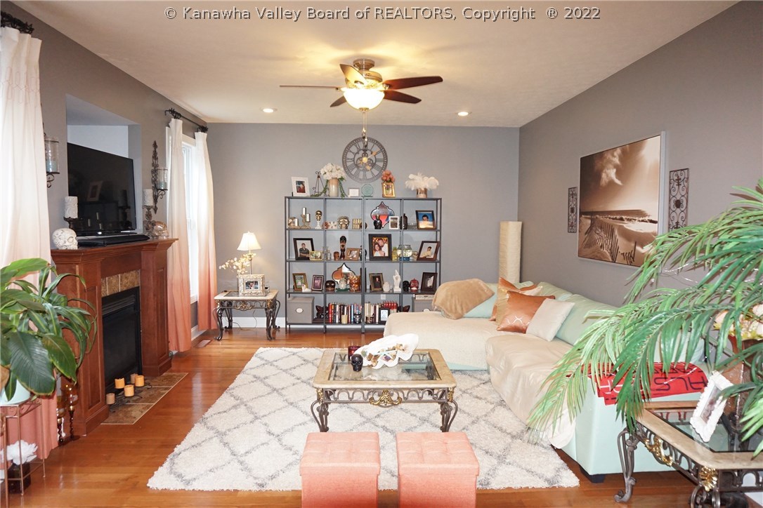 176 Killarney Road Winfield, WV 25213 - Photo 10 of 26 Gallery Image 10