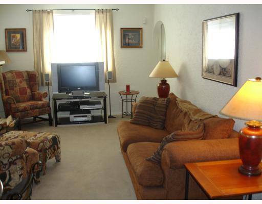 128 Rochester Road Pittsburgh, PA 15229 - Photo 5 of 14 Living Room.