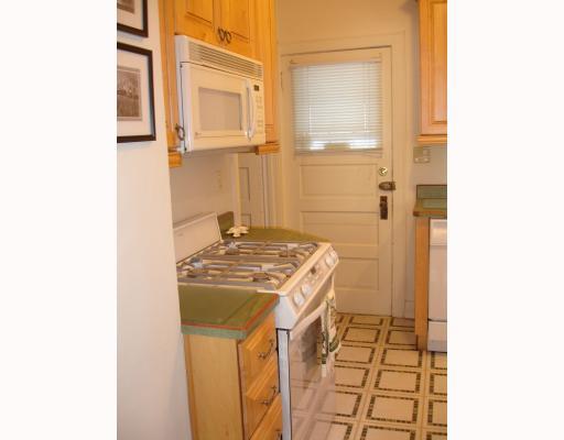 128 Rochester Road Pittsburgh, PA 15229 - Photo 9 of 14 Kitchen.