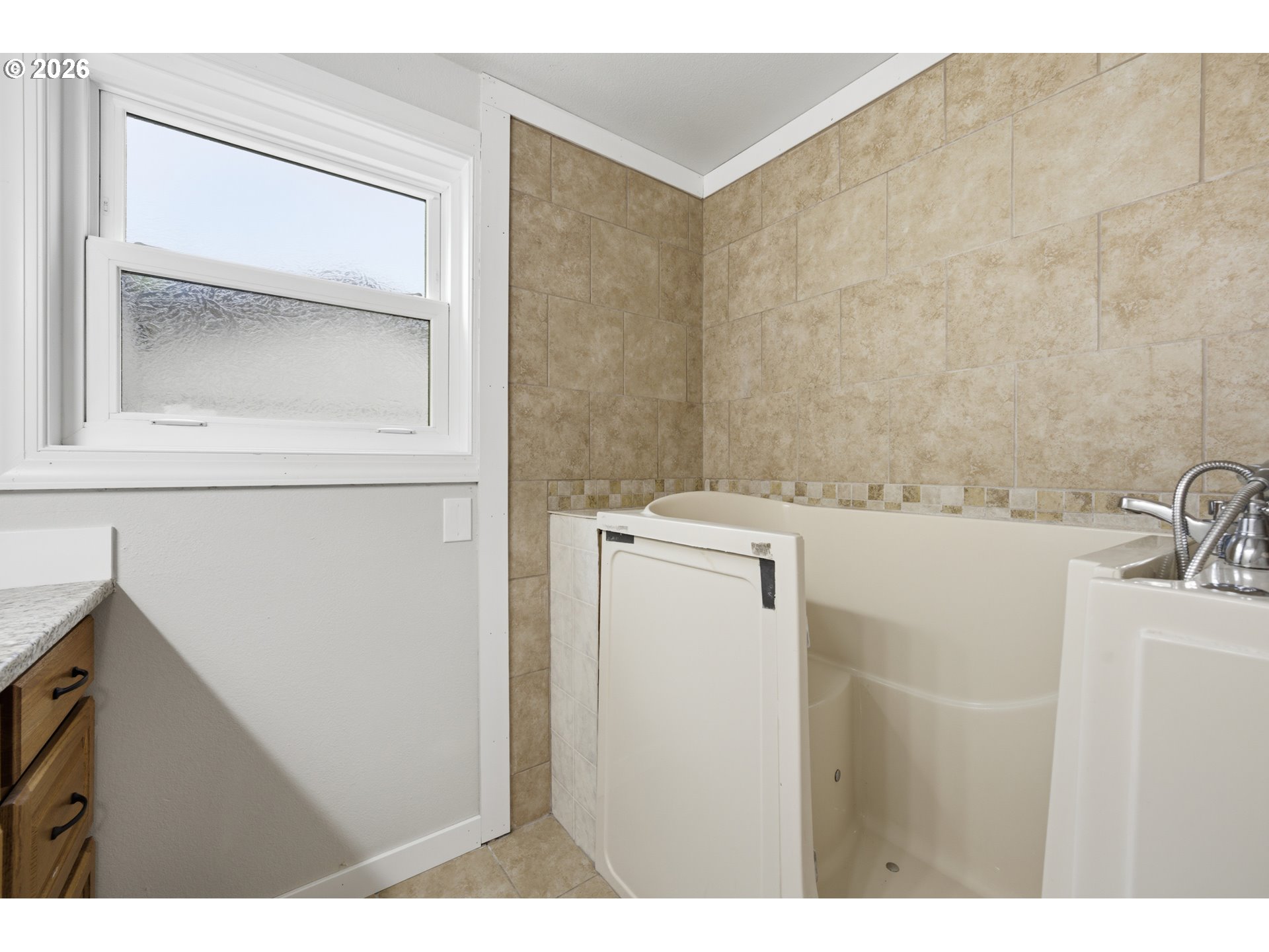 4986 Chan Street South Salem, OR 97306 - Photo 13 of 30 Bathroom