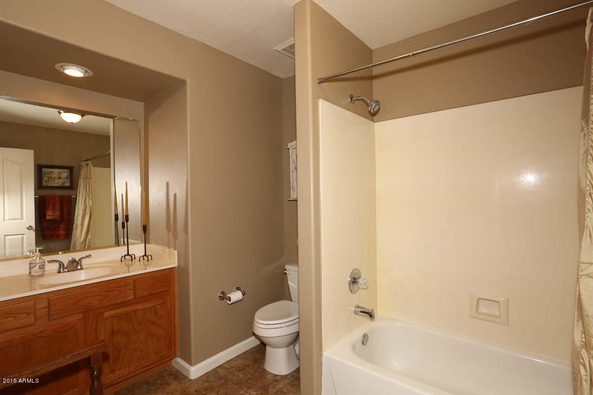 4616 East Jaeger Road Phoenix, AZ 85050 - Photo 23 of 34 jaegerHall Bath