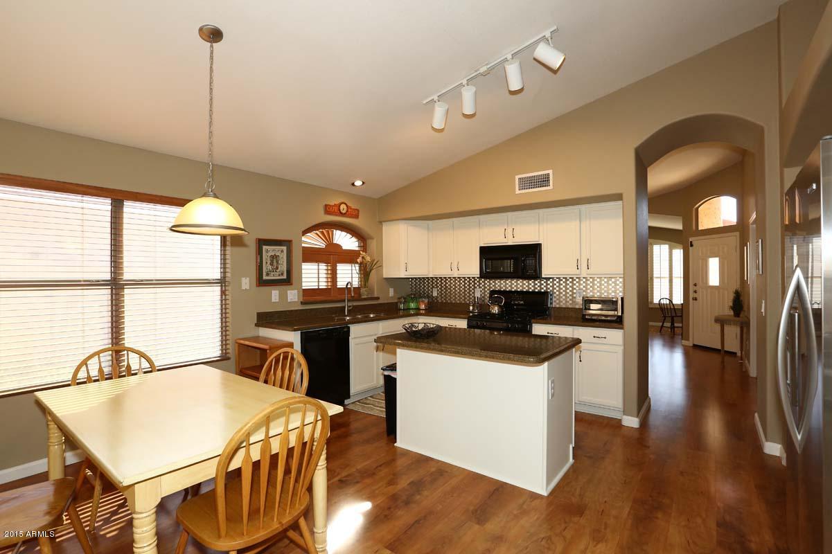 4616 East Jaeger Road Phoenix, AZ 85050 - Photo 9 of 34 jaegerKitchen2