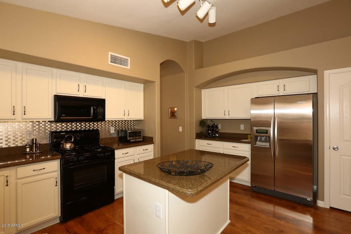 4616 East Jaeger Road Phoenix, AZ 85050 - Photo 10 of 34 jaegerKitchen-Island,jpg
