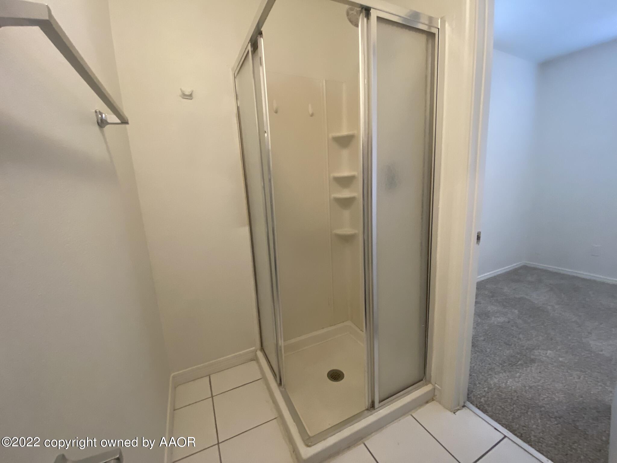 4407 Bowie Street Amarillo, TX 79110 - Photo 13 of 16 Master Bath