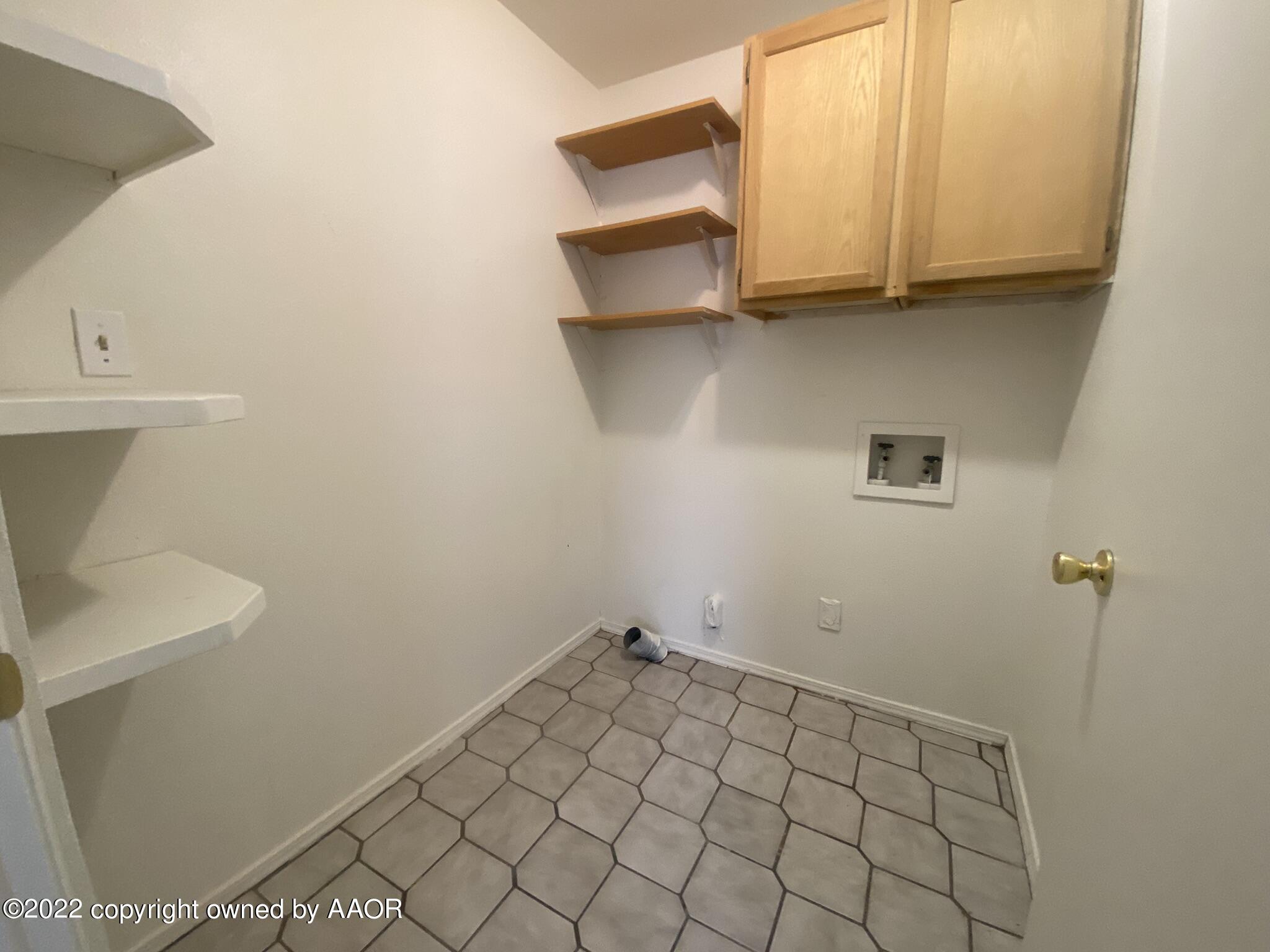 4407 Bowie Street Amarillo, TX 79110 - Photo 5 of 16 Utility Room