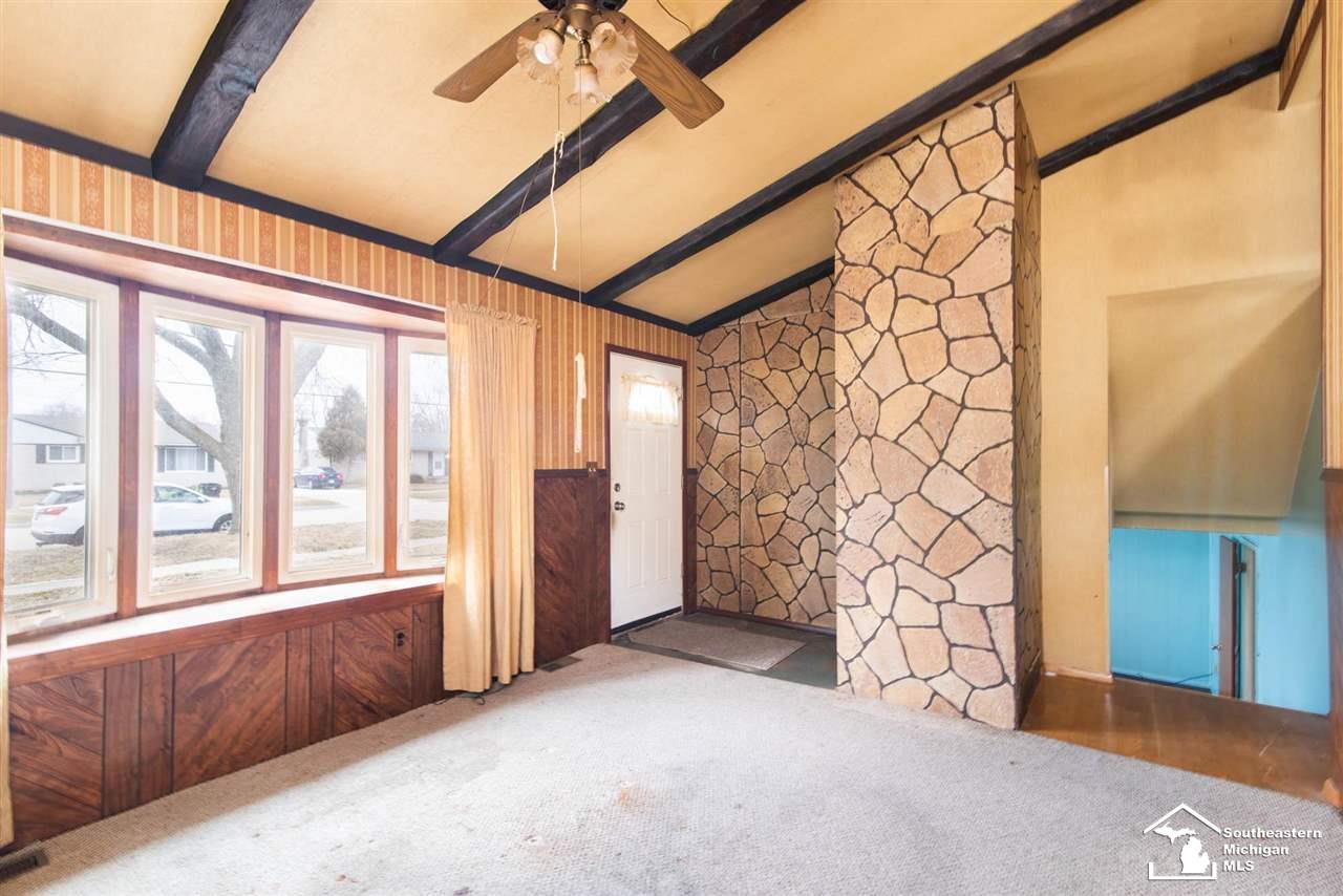 1054 South Henry Ruff Road Westland, MI 48186 - Photo 6 of 14