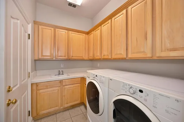 $599,950 | 2726 Heritage Park Lane, Sacramento, CA 95835