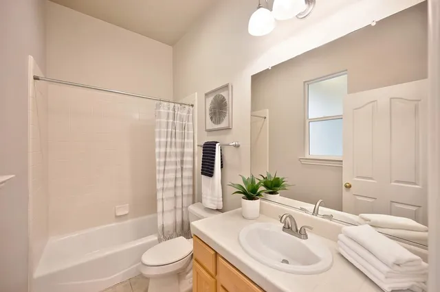 $599,950 | 2726 Heritage Park Lane, Sacramento, CA 95835