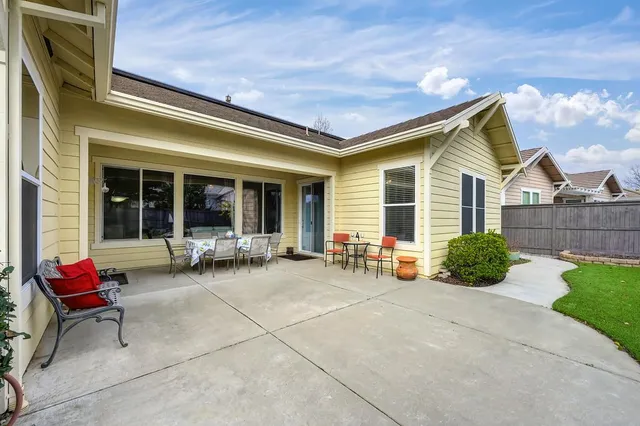 $599,950 | 2726 Heritage Park Lane, Sacramento, CA 95835