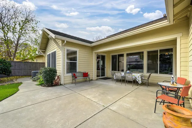 $599,950 | 2726 Heritage Park Lane, Sacramento, CA 95835