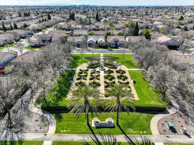 $599,950 | 2726 Heritage Park Lane, Sacramento, CA 95835