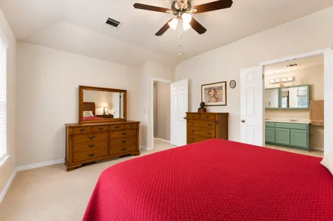$325,000 | 810 Hilltop Drive, Leander, TX 78641