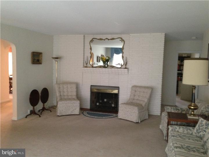 205 Kent Road Wyncote, PA 19095 - Photo 6 of 24 Living Room