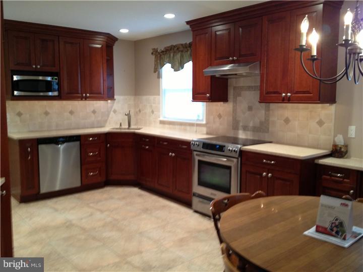 205 Kent Road Wyncote, PA 19095 - Photo 9 of 24 Kitchen