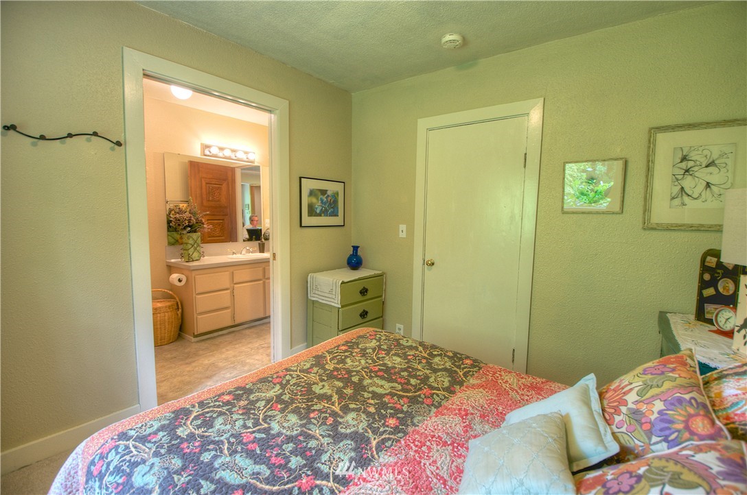 7149 Fairview Road Southwest Olympia, WA 98512 - Photo 13 of 25 Gallery Image 13