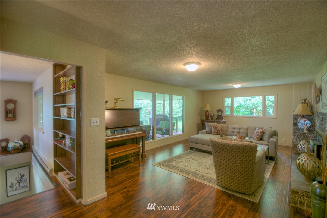 7149 Fairview Road Southwest Olympia, WA 98512 - Photo 3 of 25 Gallery Image 3