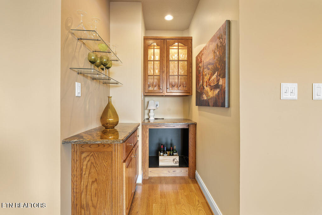 515 Dudala Circle Loudon, TN 37774 - Photo 12 of 48 Entertainment Bar