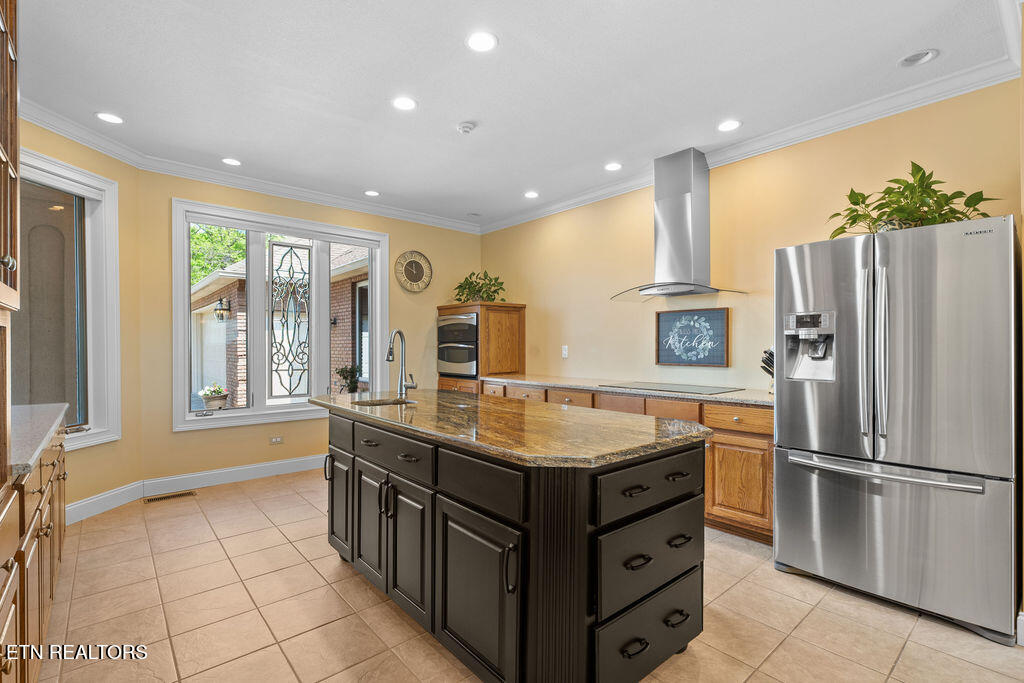 515 Dudala Circle Loudon, TN 37774 - Photo 15 of 48 Open and Airy Kitchen