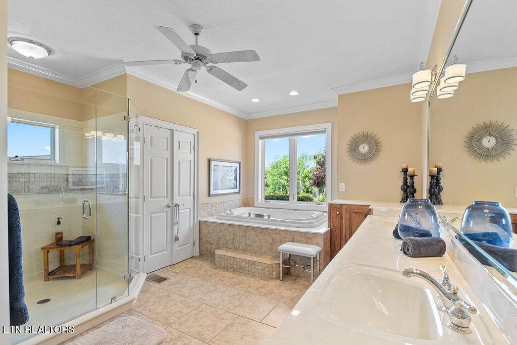 515 Dudala Circle Loudon, TN 37774 - Photo 27 of 48 Ensuite Bath