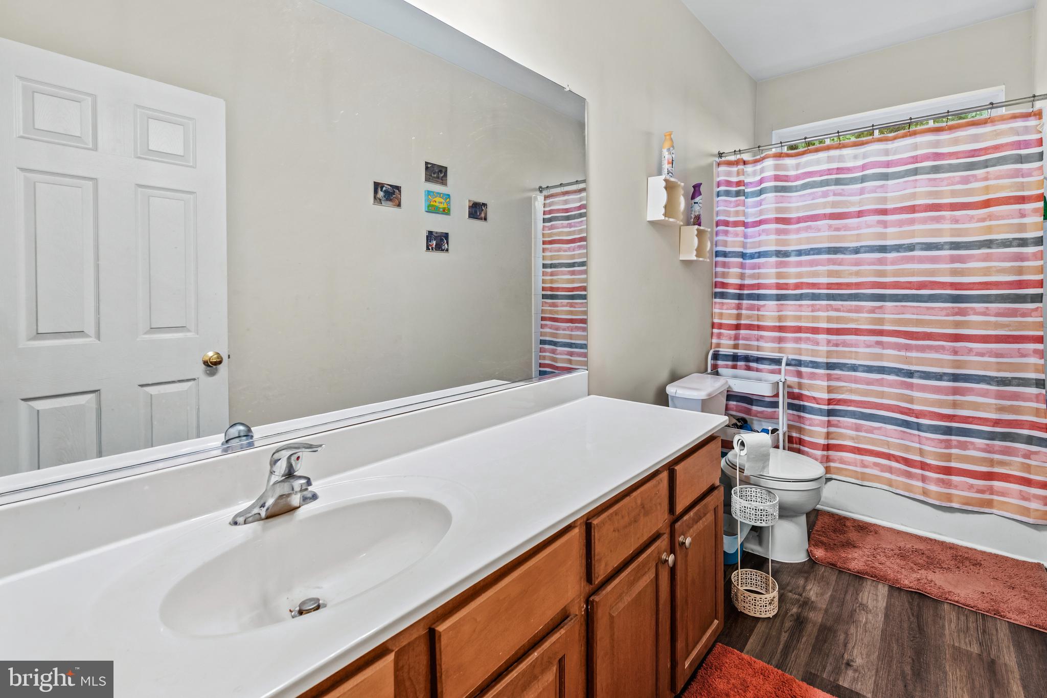 2805 Ridgeleigh Court Manchester, MD 21102 - Photo 39 of 55 Hall bath,