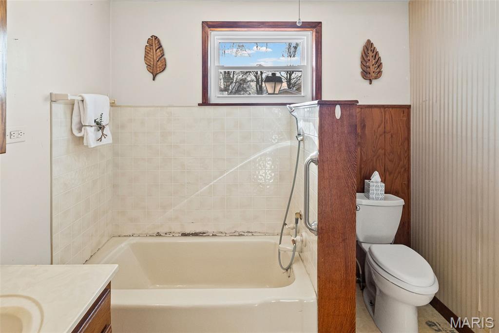 214 West 4th Street Hartford, IL 62048 - Photo 16 of 35