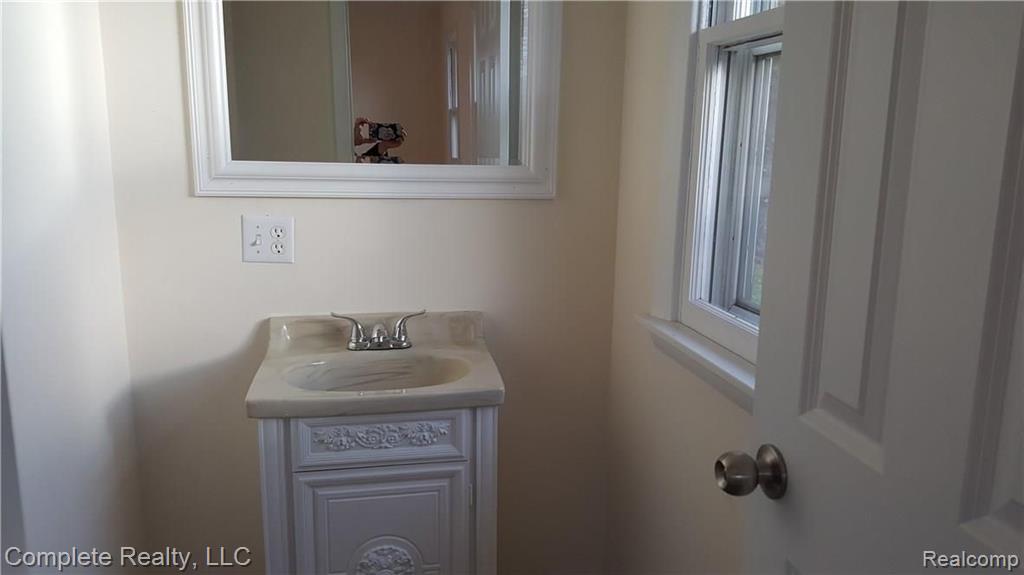 132 West Anderson Road Linwood, MI 48634 - Photo 16 of 25