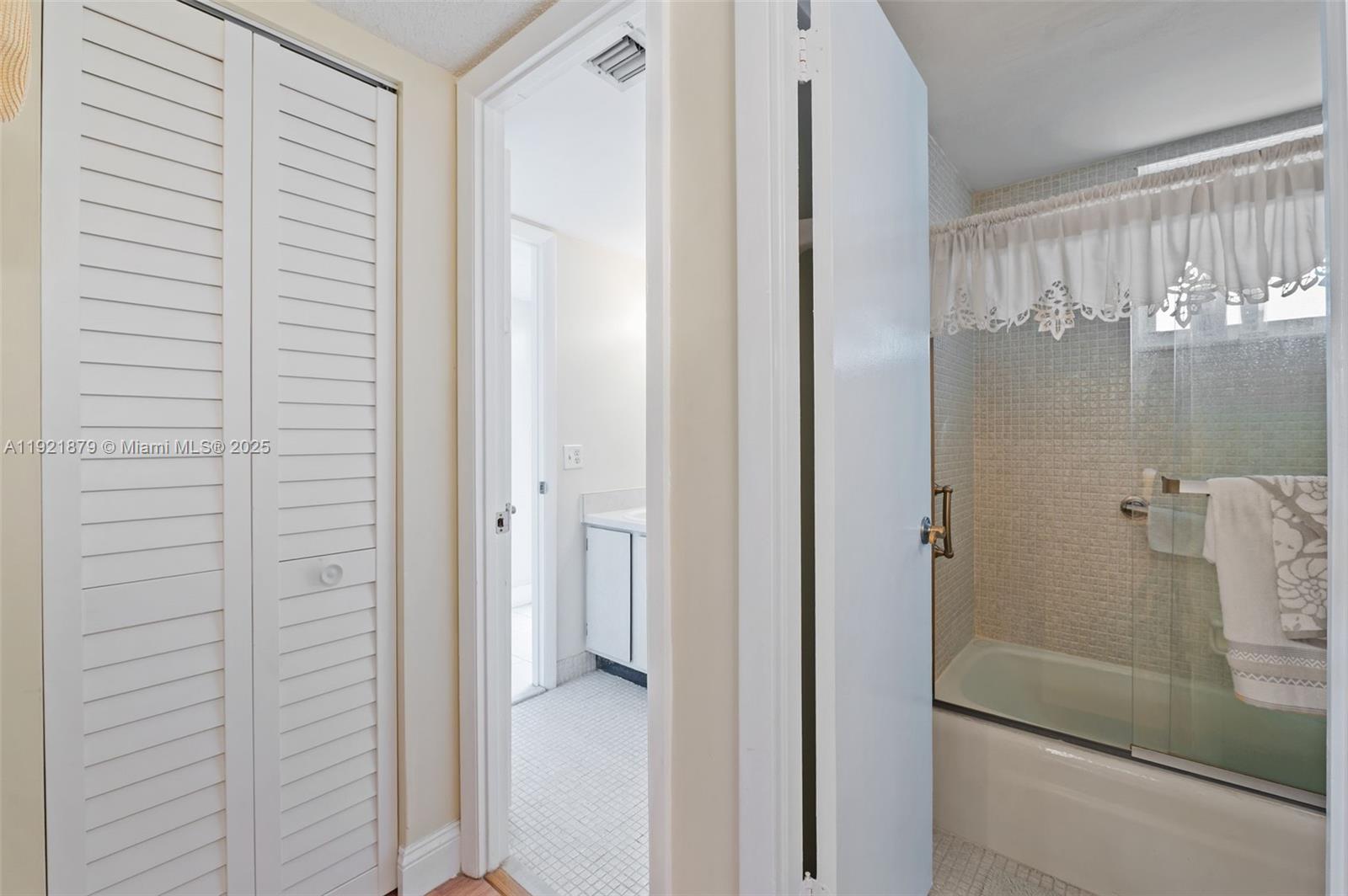 3140 Holiday Springs Boulevard, Unit 9102 Margate, FL 33063 - Photo 28 of 35 a bathroom with a shower