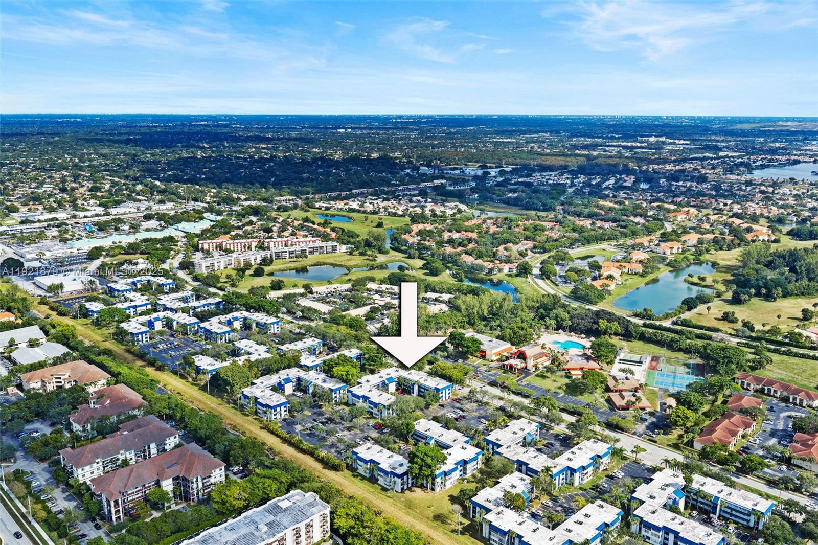 3140 Holiday Springs Boulevard, Unit 9102 Margate, FL 33063 - Photo 34 of 35 a view of a city