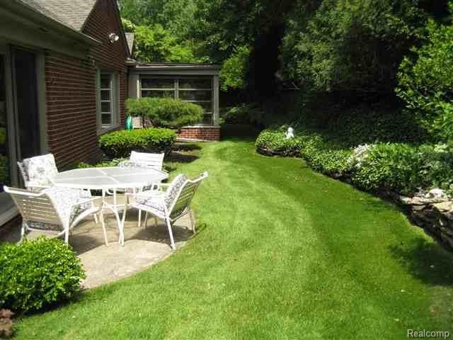 246 Stephens Road Grosse Pointe, MI 48236 - Photo 25 of 25 29