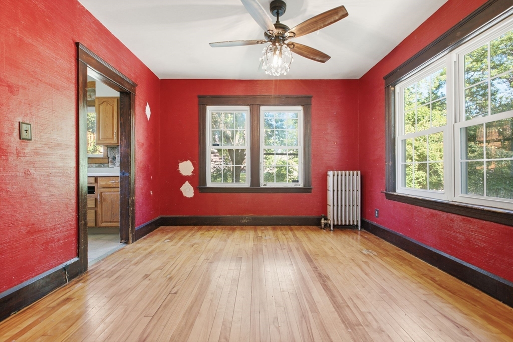 6 Ashburnham Road Worcester, MA 01605 - Photo 9 of 20