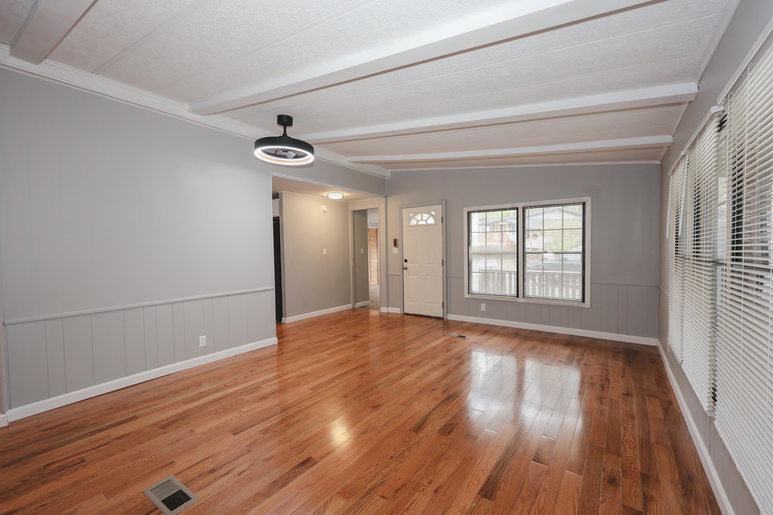 62 Roger Road Goffstown, NH 03045 - Photo 4 of 28