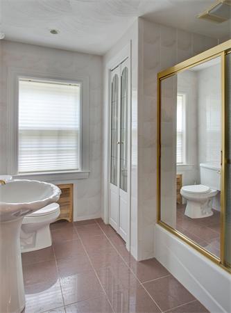 73 Oak Ridge Road Medford, MA 02155 - Photo 23 of 24