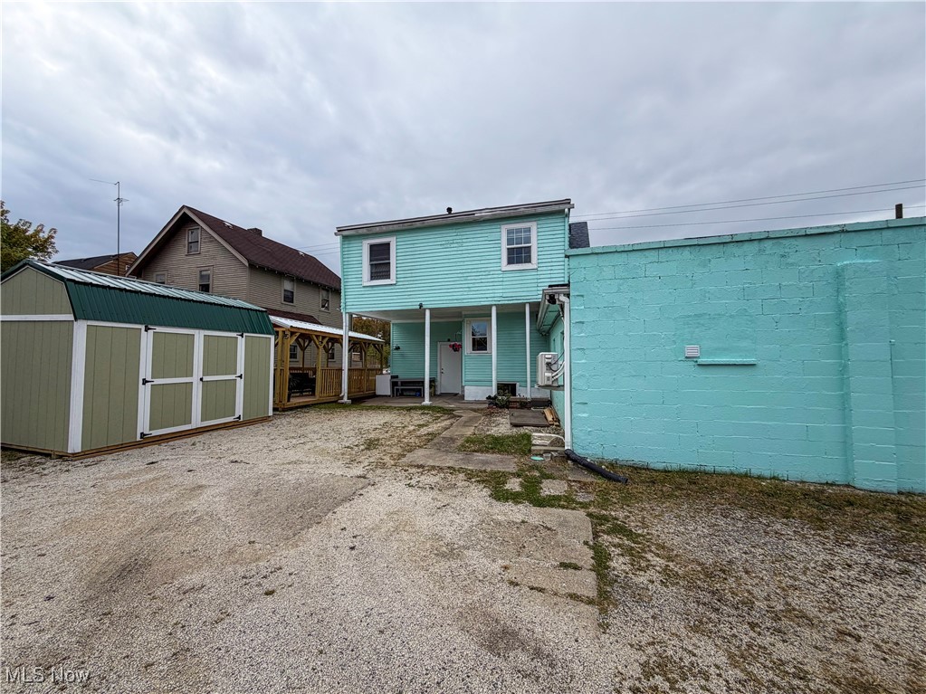 2405 Youngstown Road Southeast Warren, OH 44484 - Photo 3 of 41