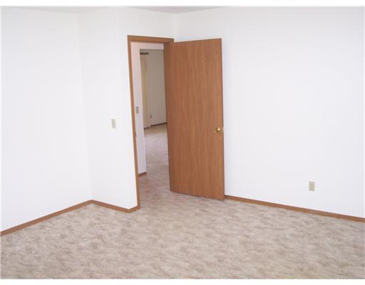 1045 Armsgate Road, Unit 4 Springfield, OH 45503 - Photo 6 of 13