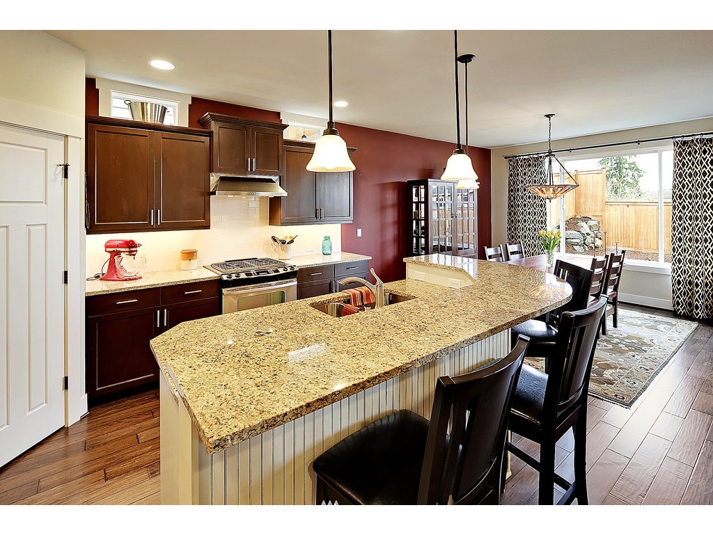 5603 Northeast 7th Place Renton, WA 98059 - Photo 4 of 11